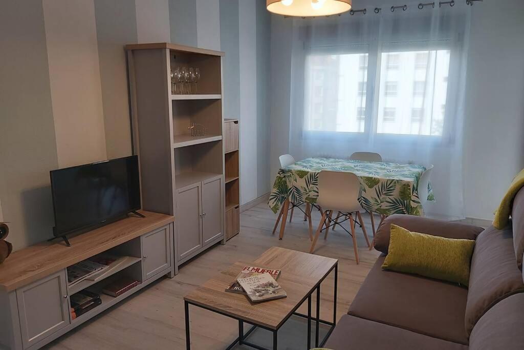 Campania Apartment Оуренсе Екстериор снимка